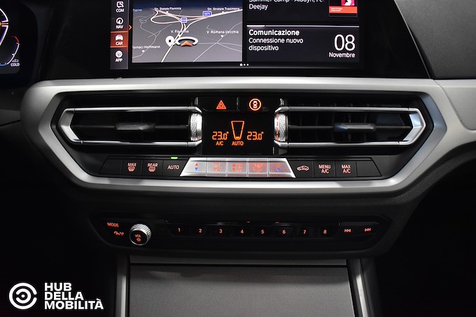 BMW 320d 48V xDrive Touring Business Advantage